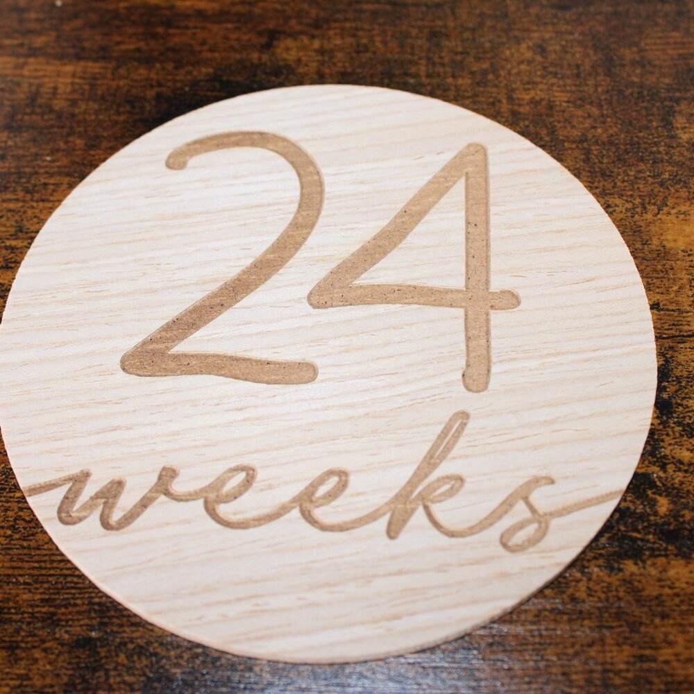 NWOT! Pregnancy/Maternity Wooden Weekly Growth Milestone Discs - Picture 8 of 15